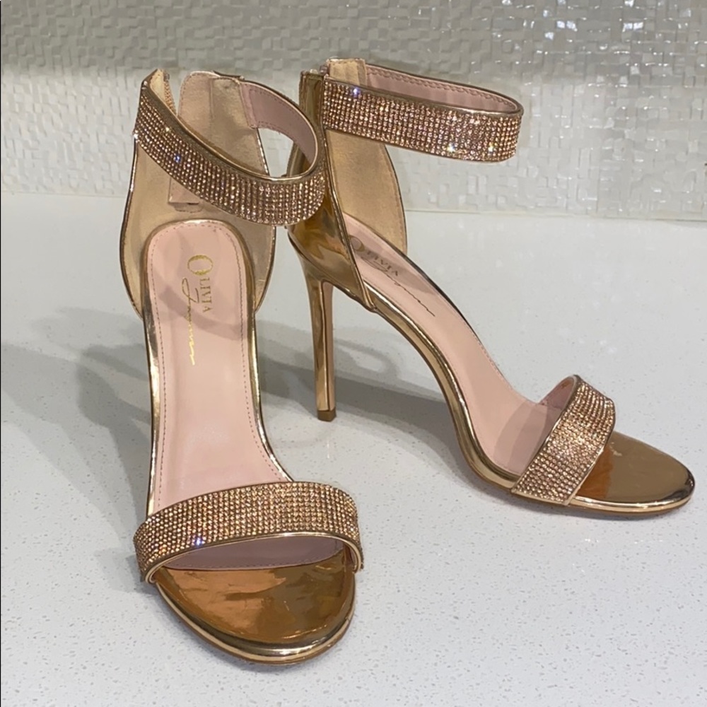 HIGH HEEL BACK ZIP SHOE